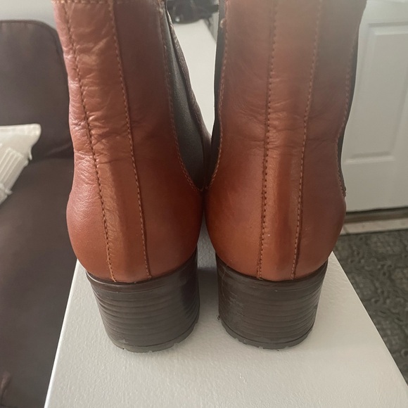 Beautiful boots - Picture 4 of 4